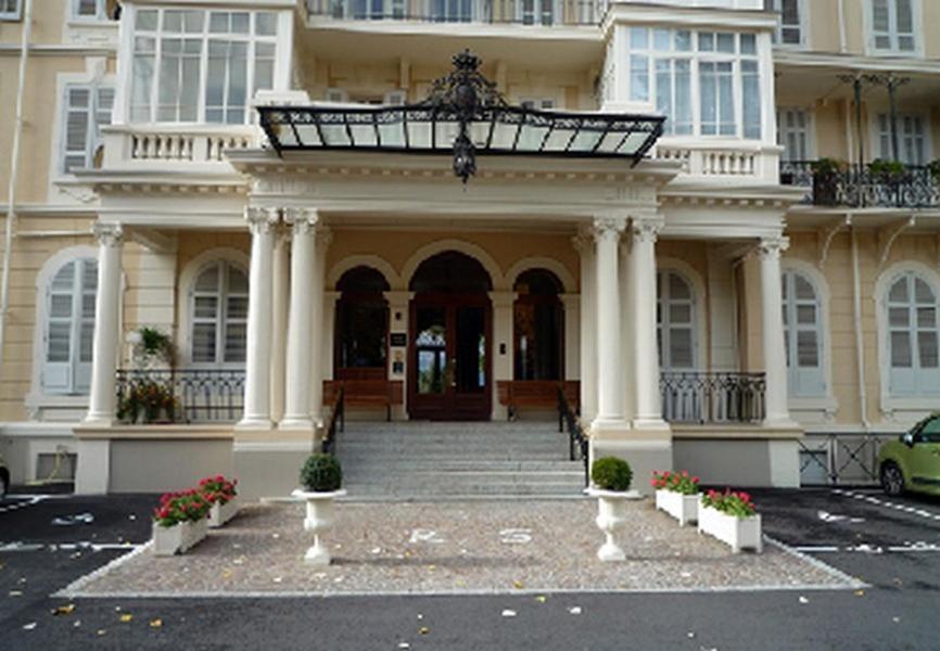 Aux Meubles Du Manoir Aparthotel Aix-les-Bains Exterior foto