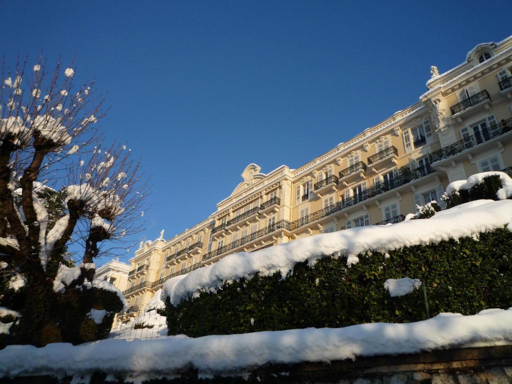 Aux Meubles Du Manoir Aparthotel Aix-les-Bains Exterior foto