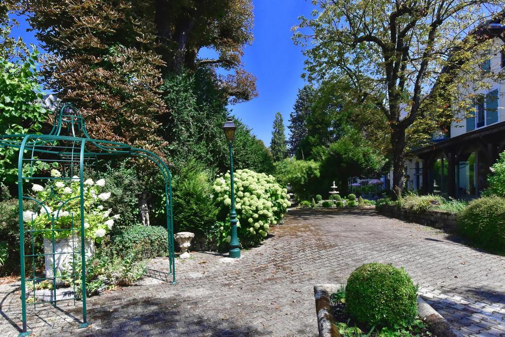 Aux Meubles Du Manoir Aparthotel Aix-les-Bains Exterior foto