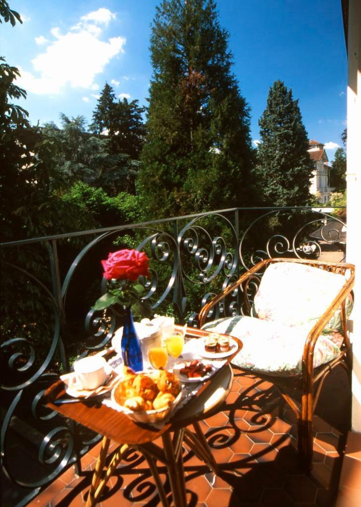 Aux Meubles Du Manoir Aparthotel Aix-les-Bains Exterior foto